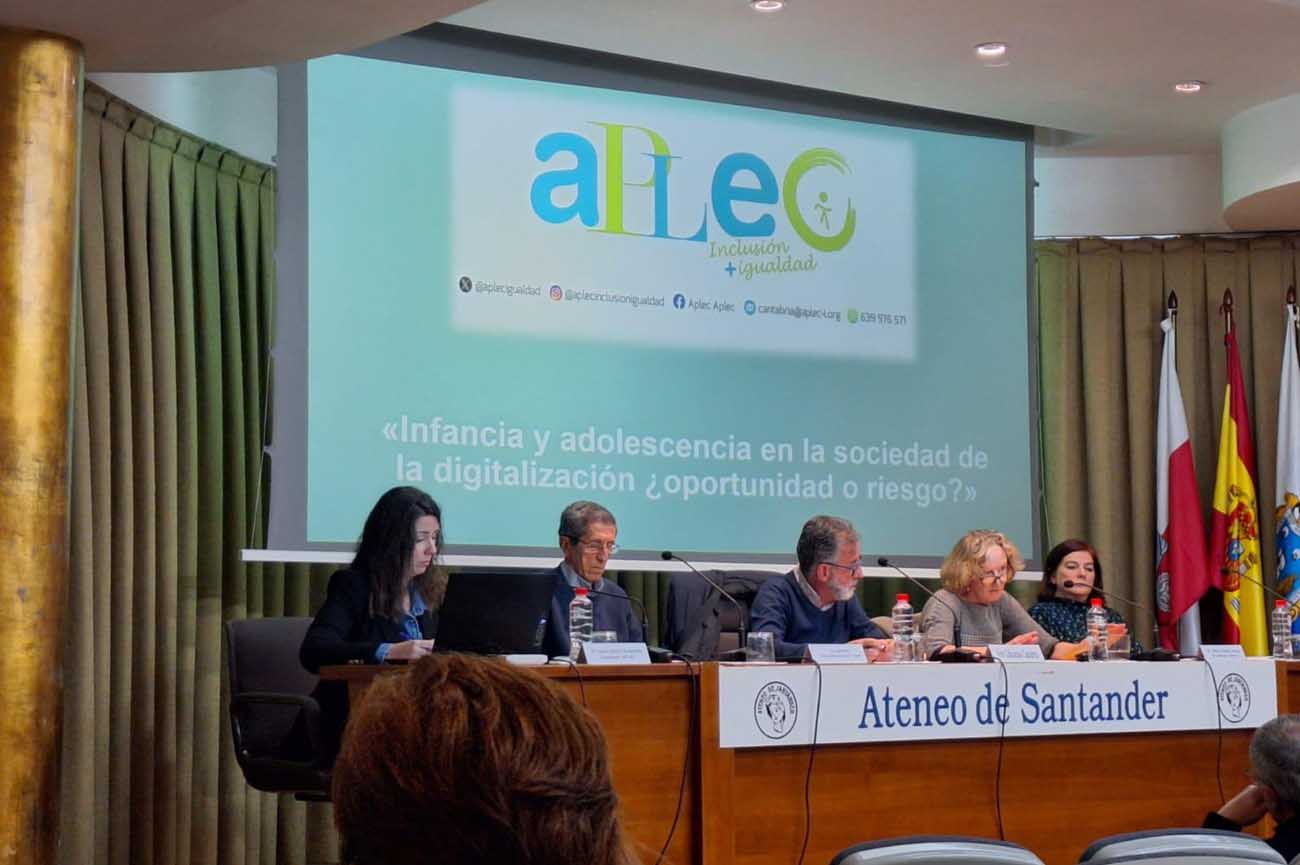 mesa redonda infancia y adolescencia